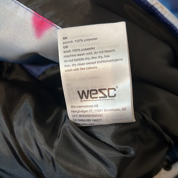 WESC | Swedish Tie Dye Puffer Jacket in Classic Blue - Picture 5 of 5